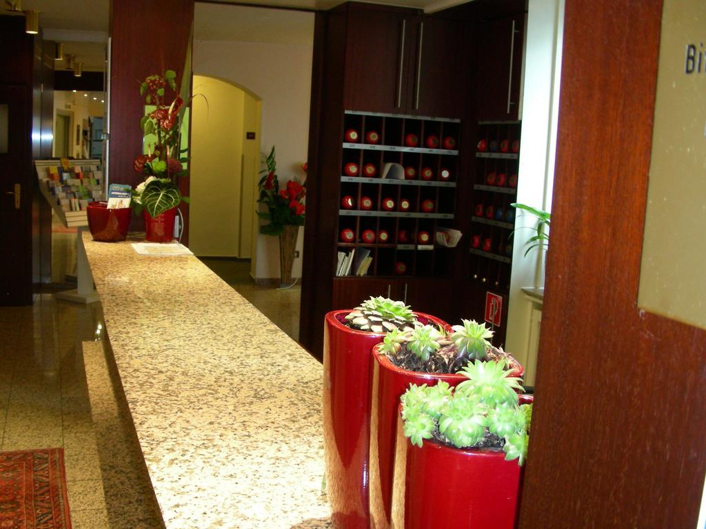 Hotel Astoria Frankfurt nad Menem Zewnętrze zdjęcie
