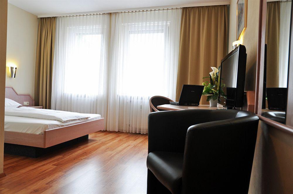 Hotel Astoria Frankfurt nad Menem Zewnętrze zdjęcie
