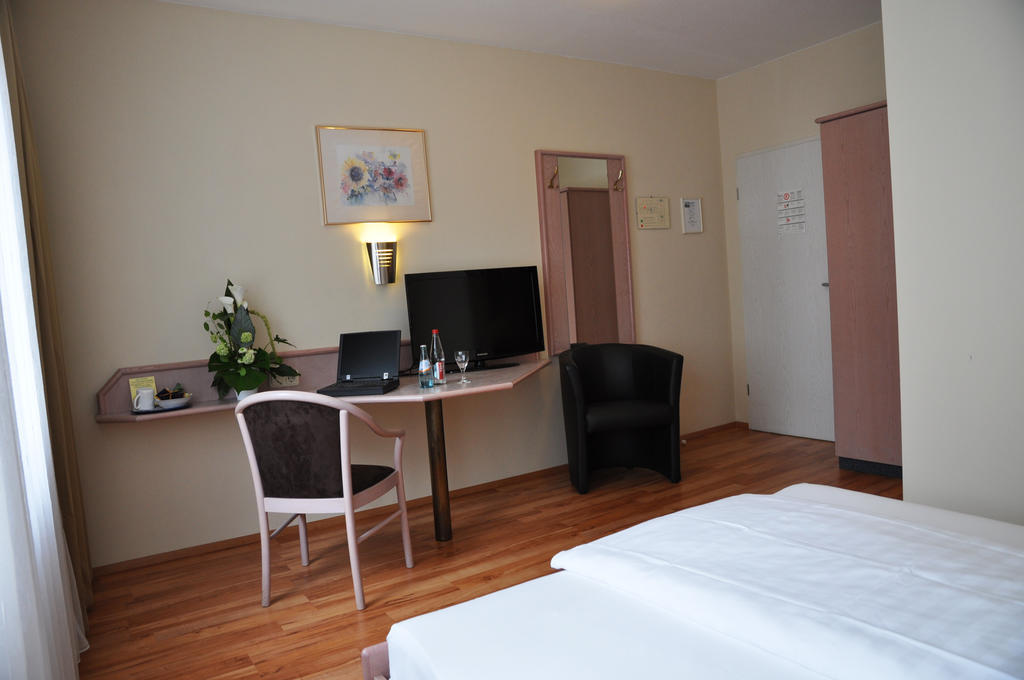 Hotel Astoria Frankfurt nad Menem Zewnętrze zdjęcie